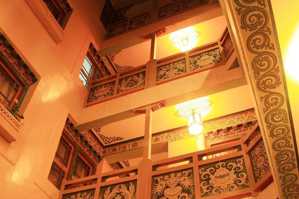 Tashitakge Hotel Lhasa Exterior photo
