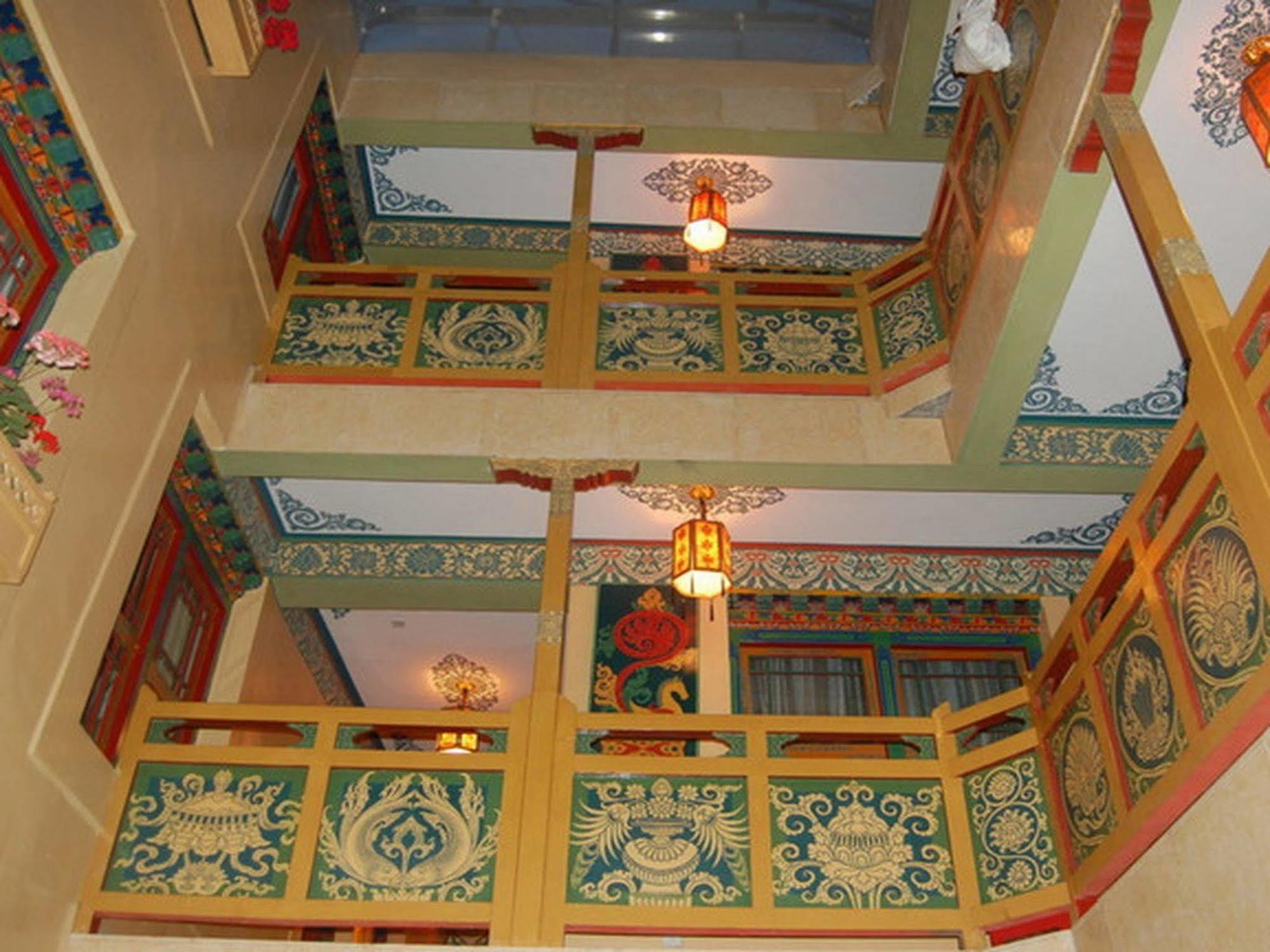 Tashitakge Hotel Lhasa Exterior photo